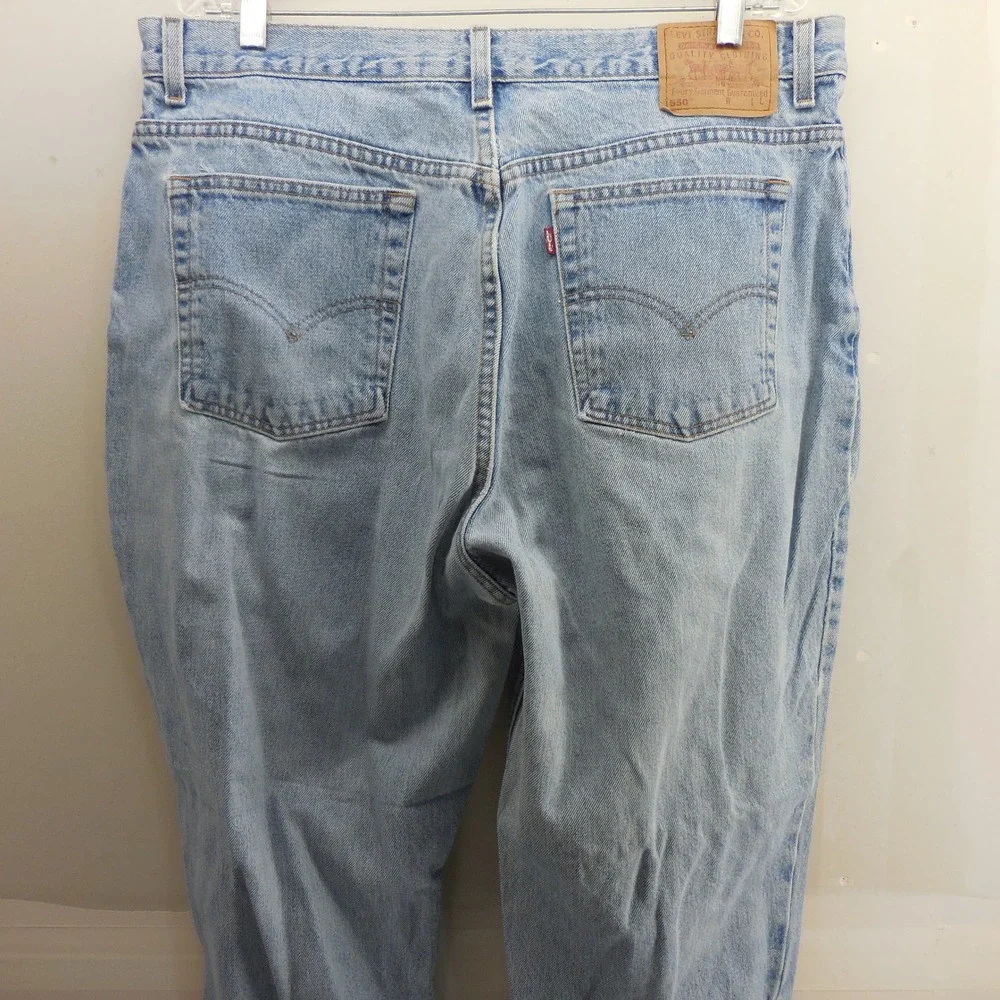 Vintage Levis 550 Relaxed Fit Tapered Leg Jeans Light Wash Made in USA 20W 37x32